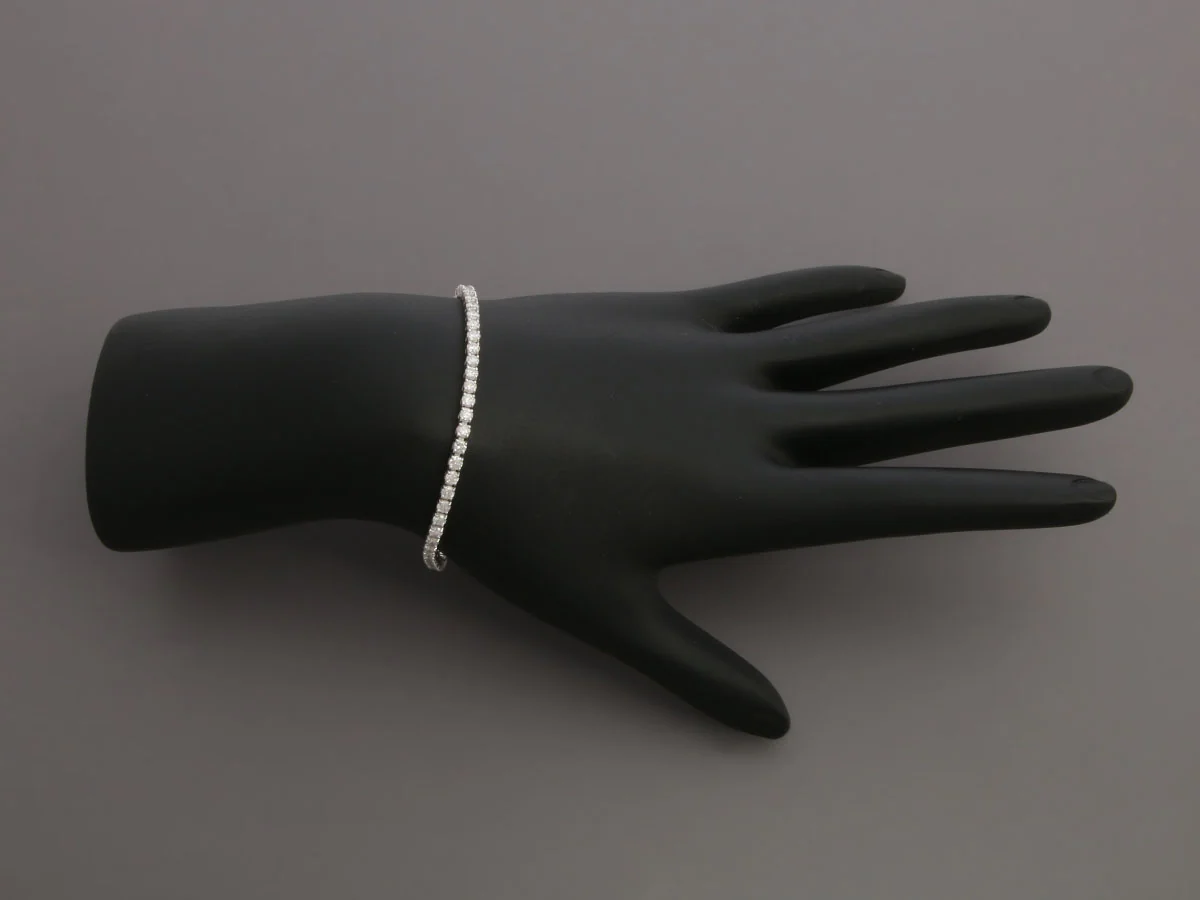 14K White Gold 1-Carat Diamond Bracelet - Image 5