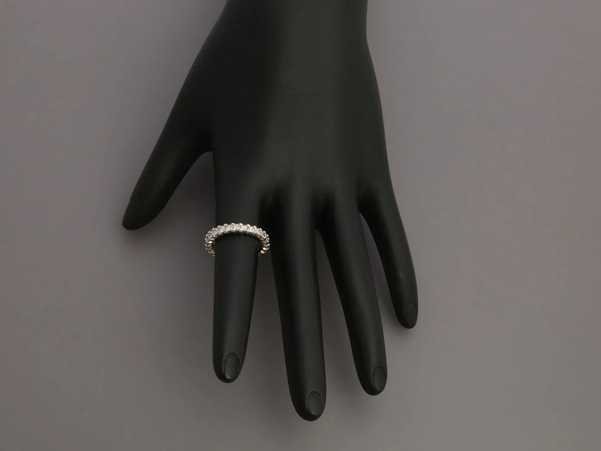 18K White Gold 1.47-Carat Diamond Eternity Band - Image 6