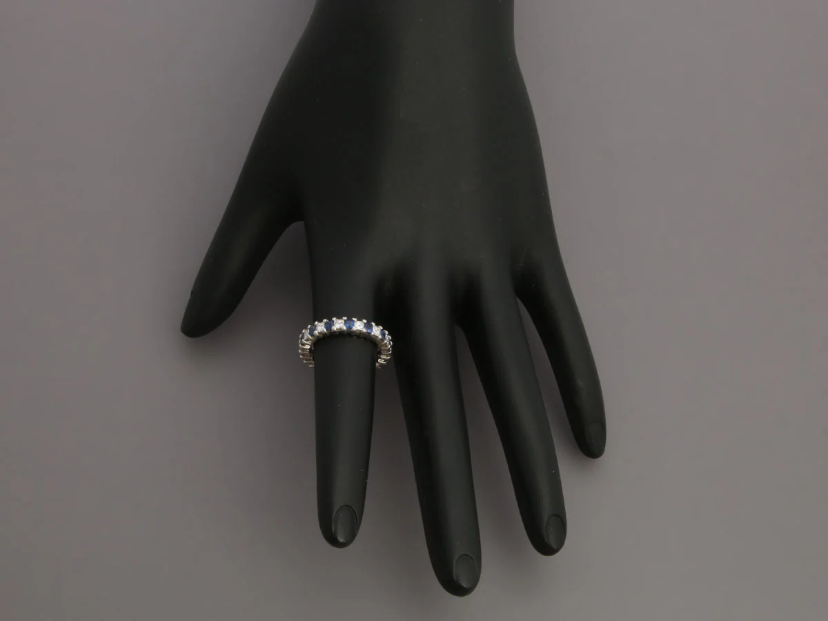 18K White Gold 1.68-Carat Diamond and Sapphire Eternity Band - Image 6