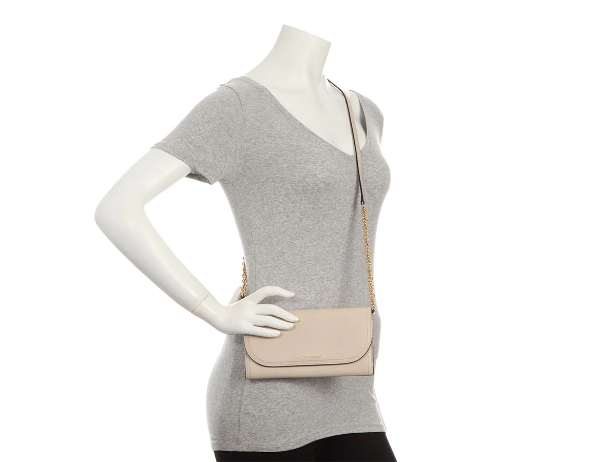 Burberry Cream Leather Clutch - Image 9