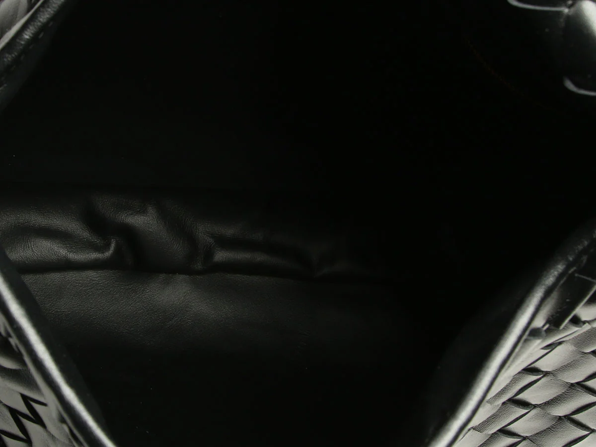 Bottega Veneta Small Black Intrecciato Hop Bag - Image 9