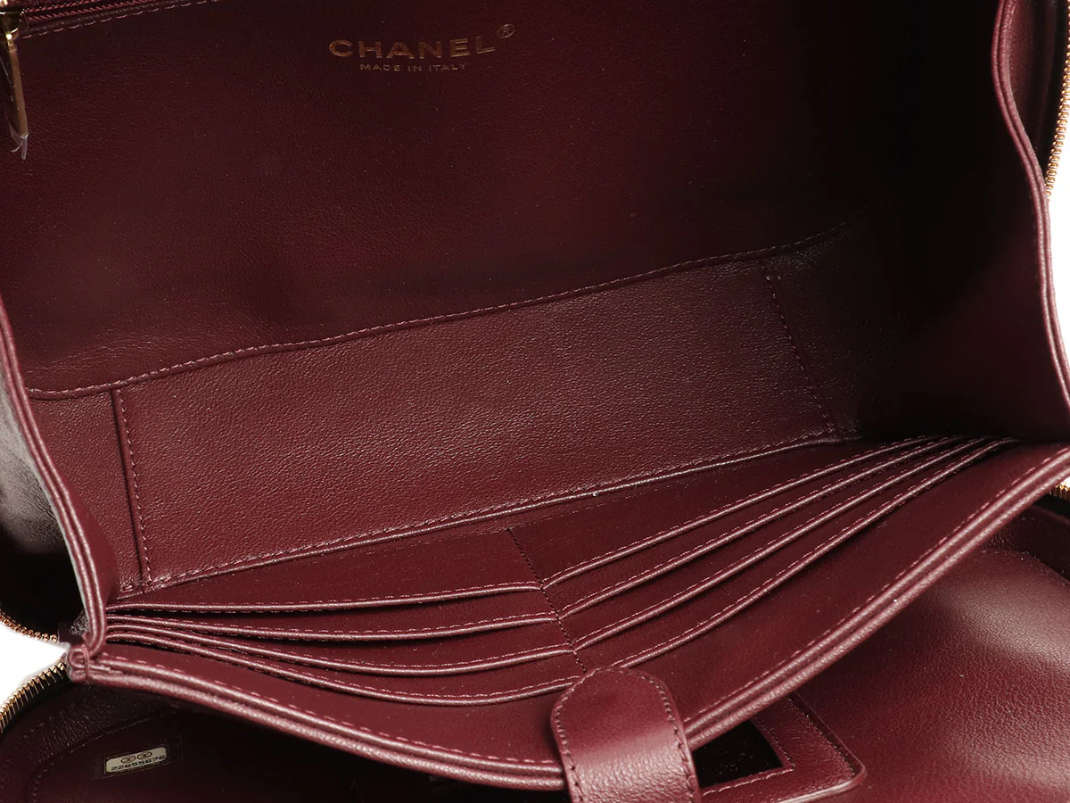 Chanel Large Black Part-Quilted Caviar Filigree Vanity Case - Image 9
