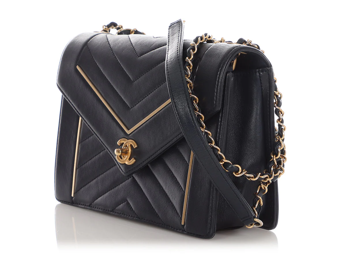Chanel Navy Calfskin Reversed Chevron Envelope Flap Bag - Image 4