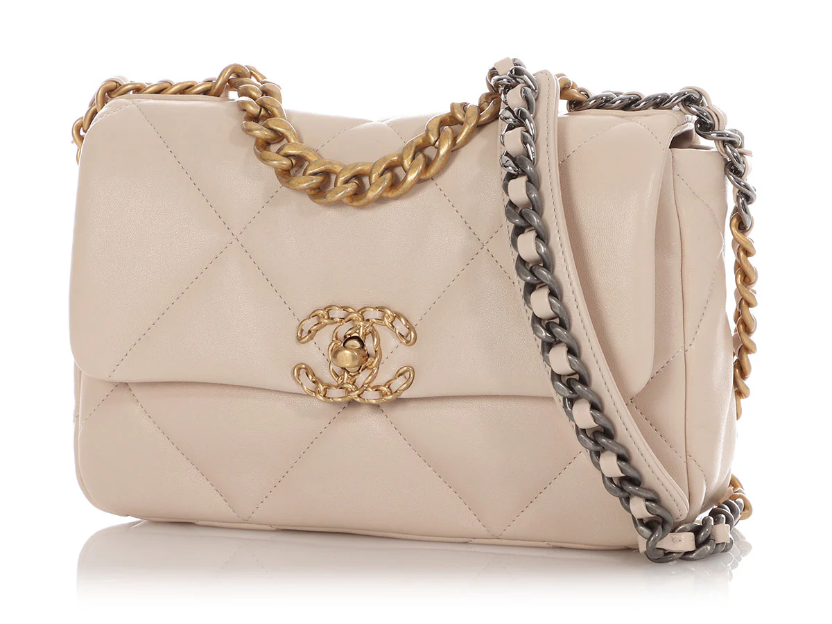 Chanel Medium Ecru Quilted Lambskin 19 Flap - Image 3