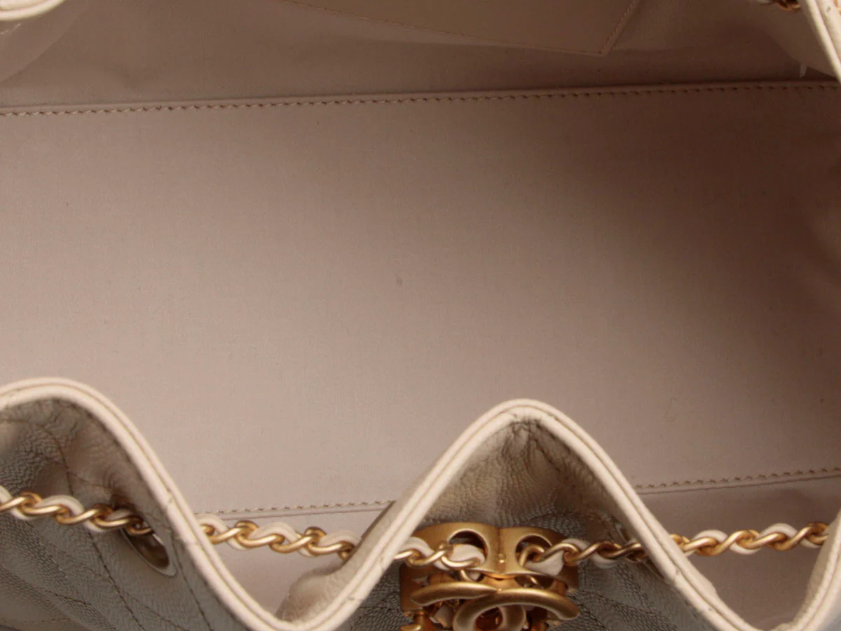 Chanel Small Beige Quilted Calfskin 25 Bag - Image 9
