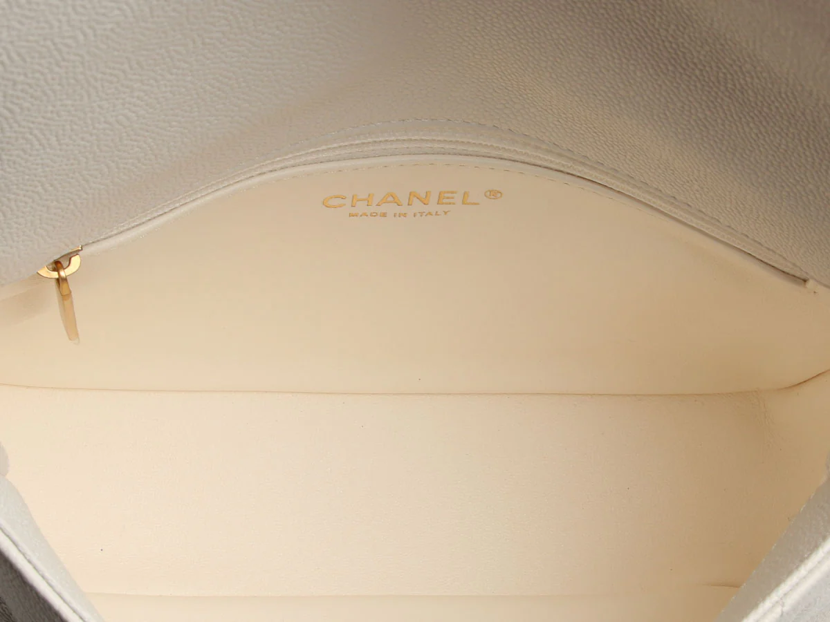 Chanel Medium White Caviar Sweetheart Crush Flap - Image 9