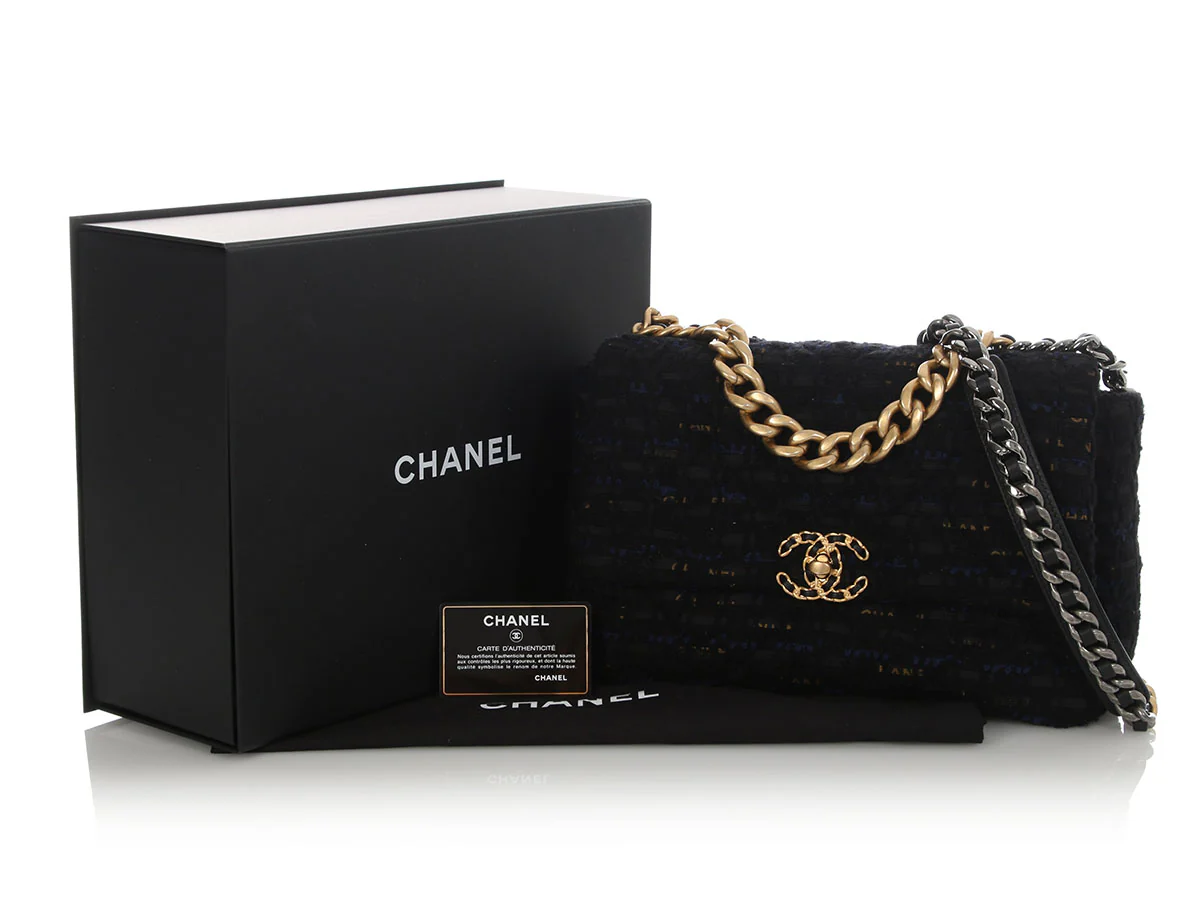 Chanel Large Navy Quilted Tweed and Ribbon 19 Flap - Image 2