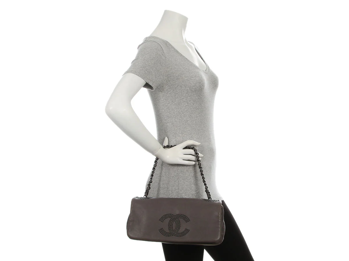 Chanel Gray Lambskin Flap Shoulder Bag - Image 9