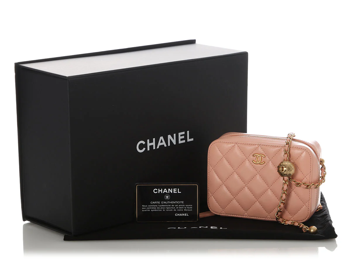 Chanel Mini Light Pink Quilted Lambskin Pearl Crush Camera Bag - Image 2