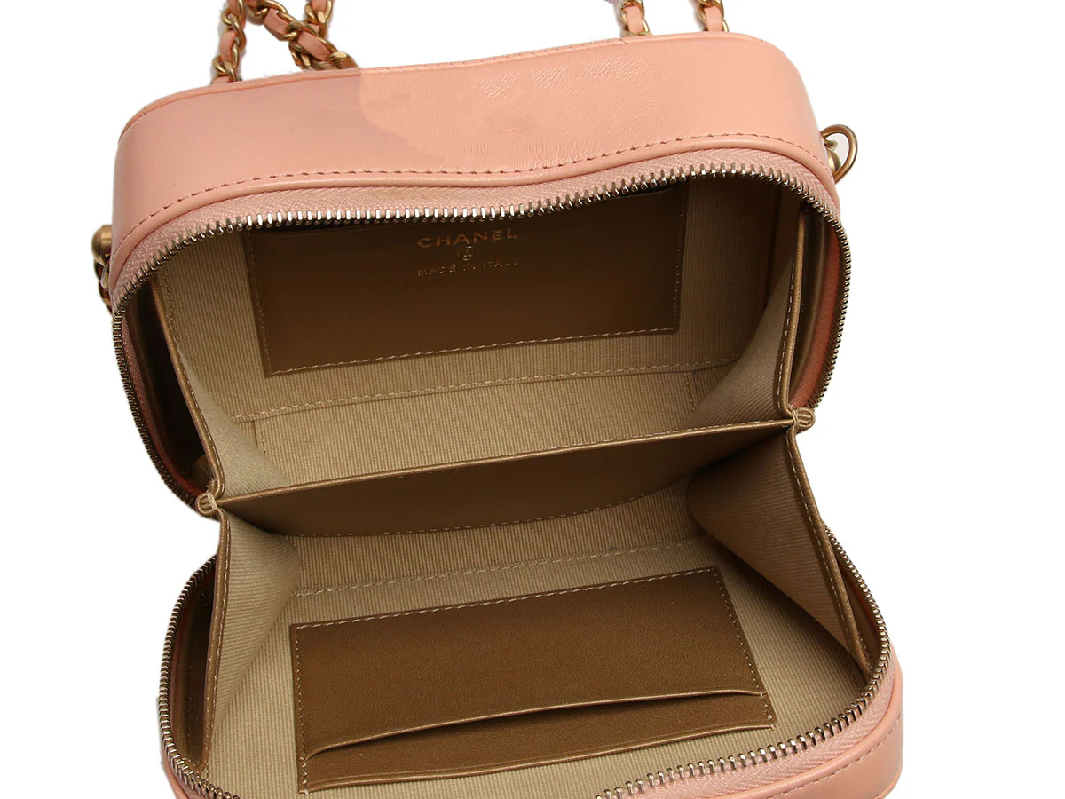 Chanel Mini Light Pink Quilted Lambskin Pearl Crush Camera Bag - Image 9