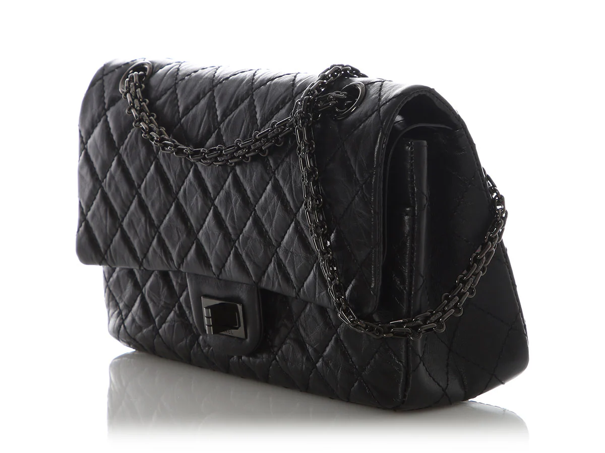 Chanel So Black Quilted Distressed Calfskin 2.55 Reissue 225 - Image 4