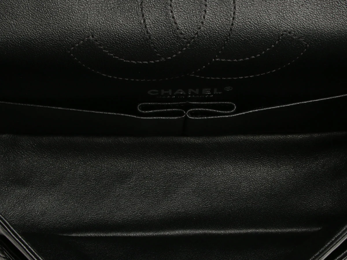 Chanel So Black Quilted Distressed Calfskin 2.55 Reissue 225 - Image 9