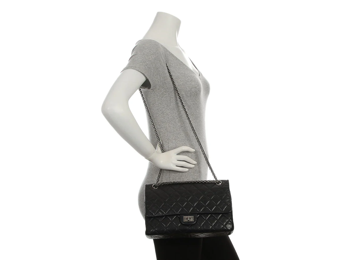 Chanel Black Quilted Aged Calfskin 2.55 Reissue 226 - Image 10