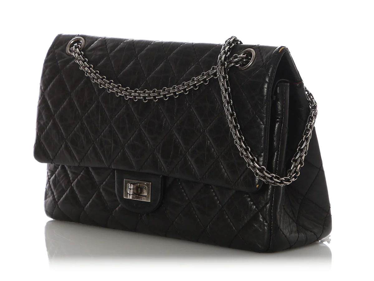 Chanel Black Quilted Aged Calfskin 2.55 Reissue 226 - Image 4