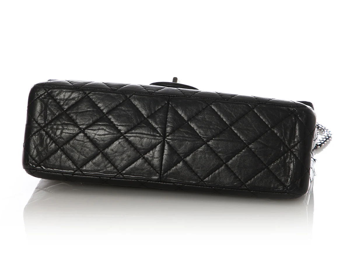 Chanel Black Quilted Aged Calfskin 2.55 Reissue 226 - Image 7