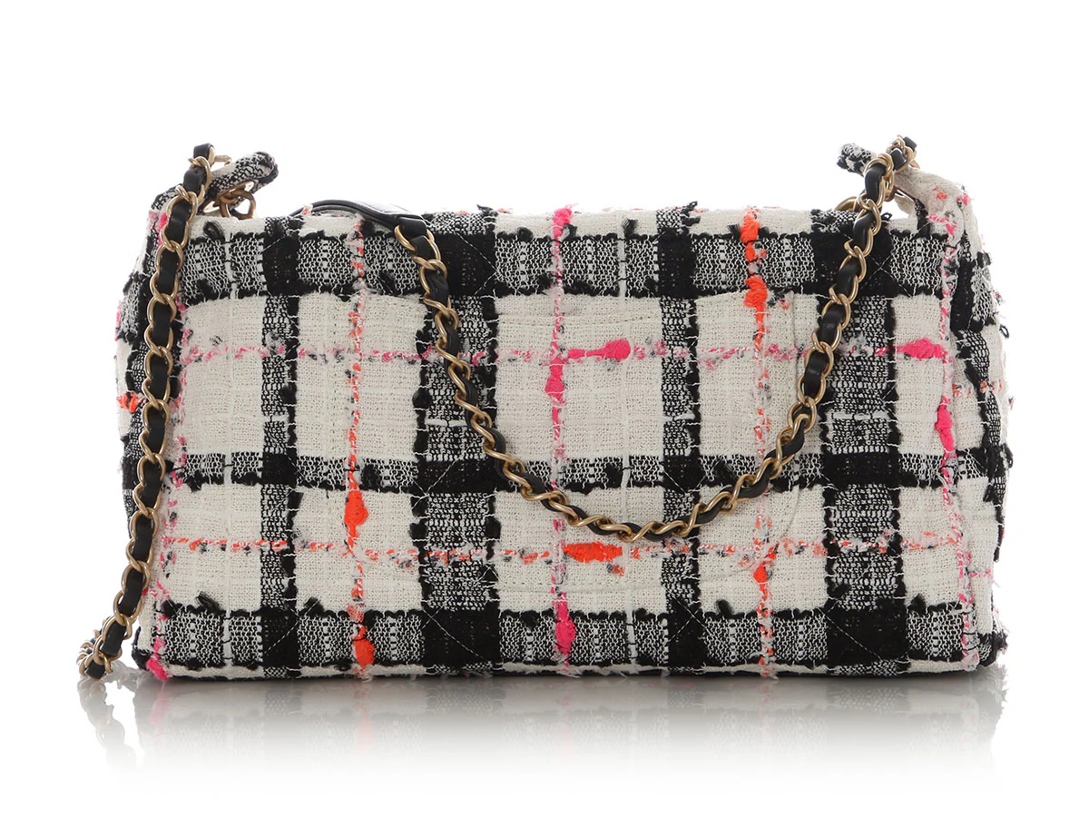 Chanel Tweed Signature Hobo - Image 6