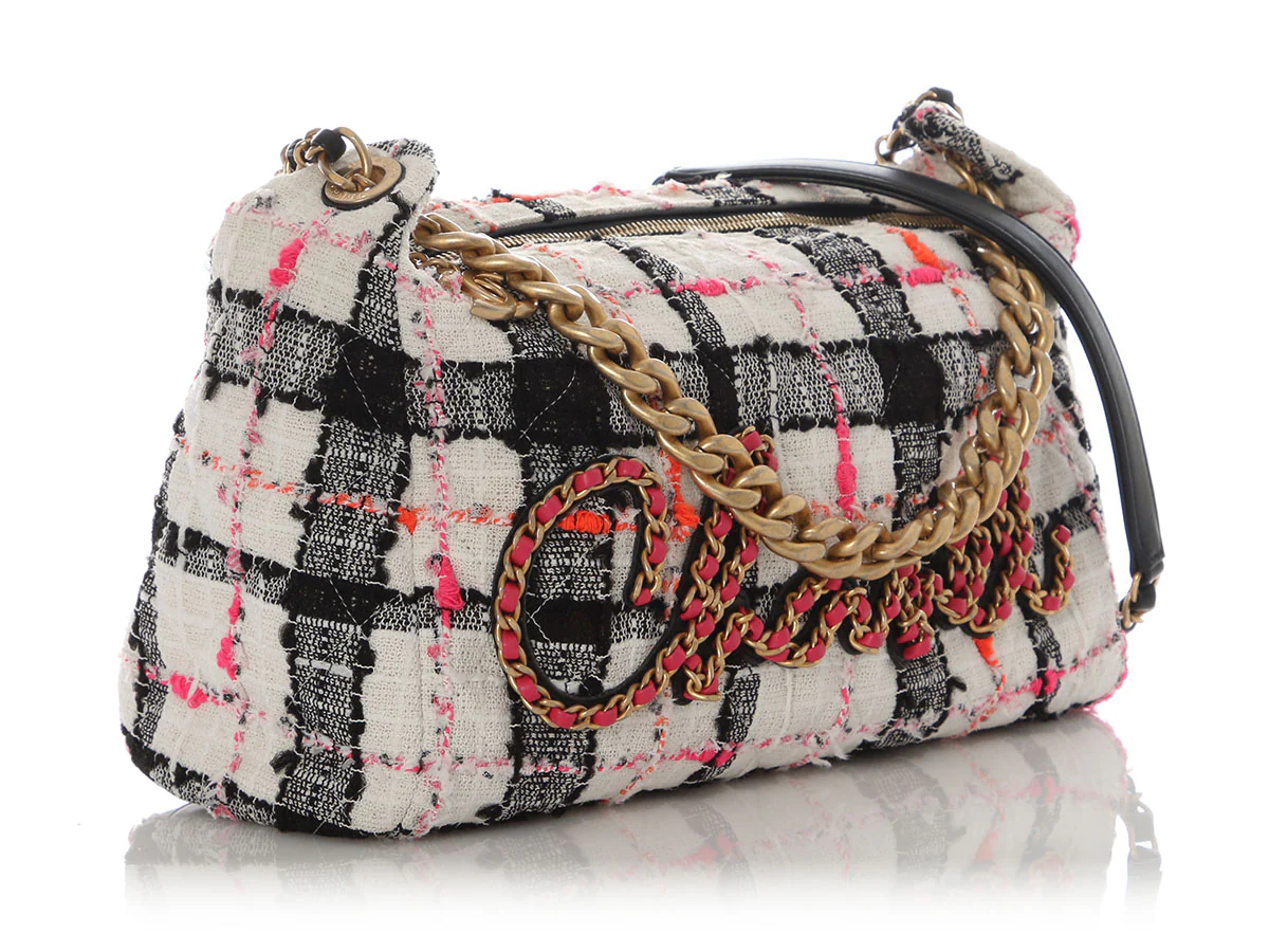 Chanel Tweed Signature Hobo - Image 7