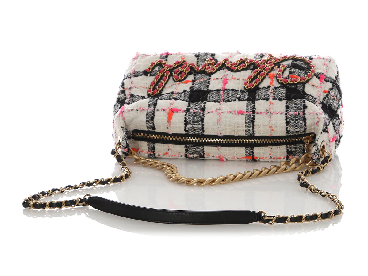 Chanel Tweed Signature Hobo - Image 9