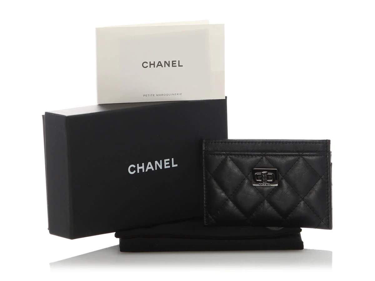 Chanel So Black Quilted Aged Calfskin Reissue Card Case - Image 2