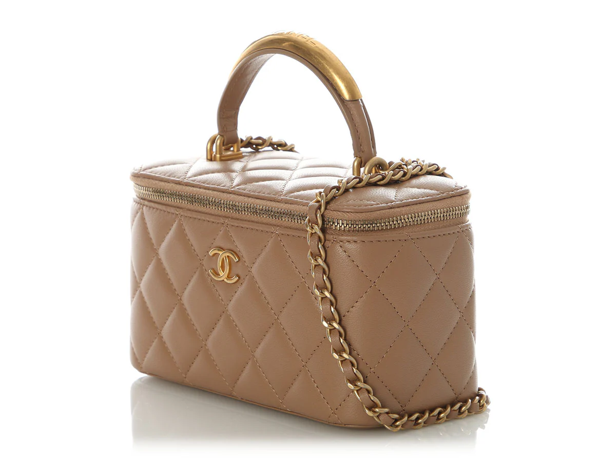 Chanel Small Beige Quilted Lambskin Vanity Case - Image 3