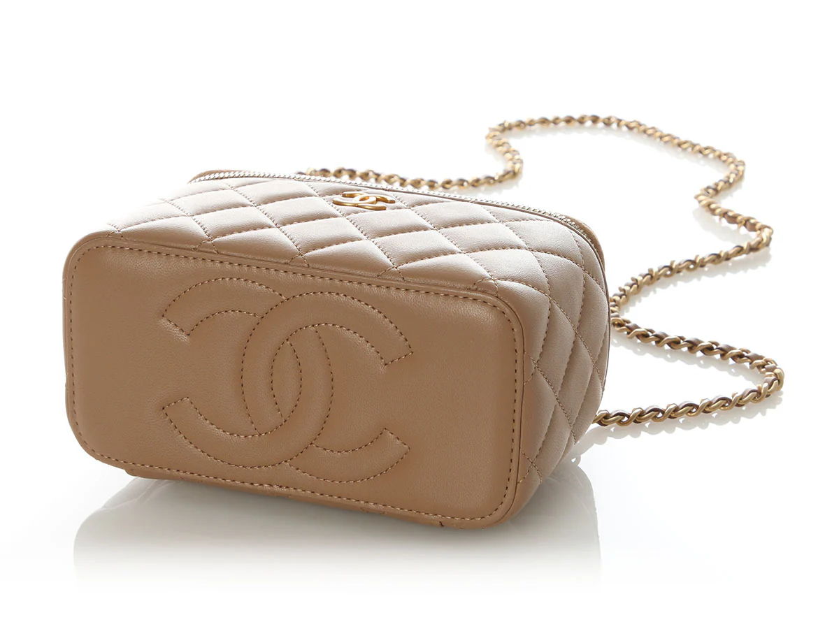 Chanel Small Beige Quilted Lambskin Vanity Case - Image 6
