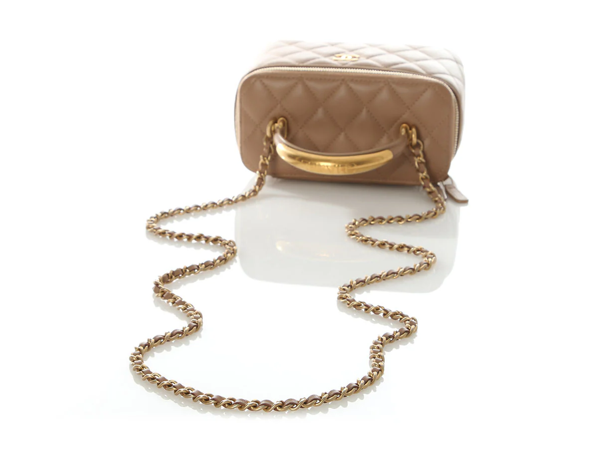 Chanel Small Beige Quilted Lambskin Vanity Case - Image 7