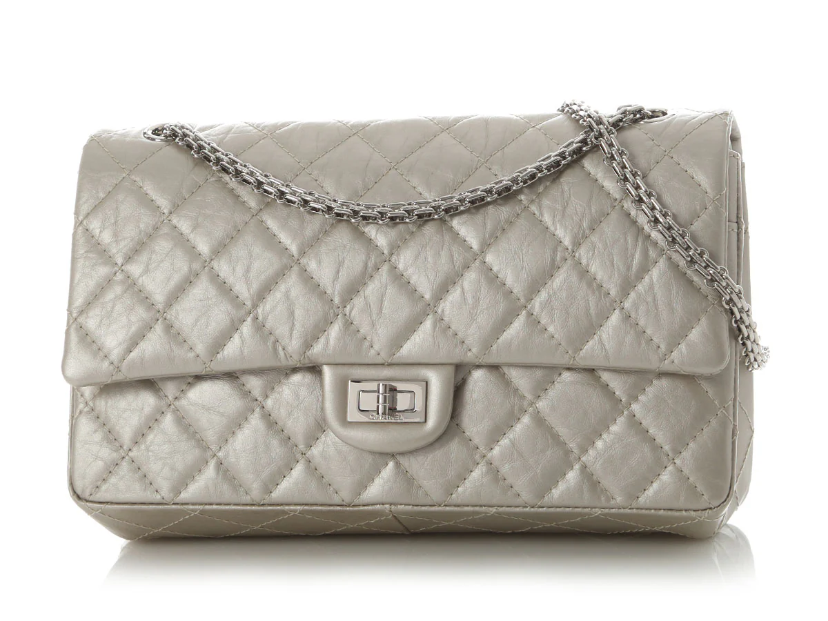 Chanel Silver Quilted Aged Calfskin Reissue 226 - Image 3