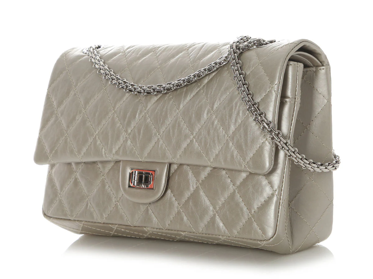 Chanel Silver Quilted Aged Calfskin Reissue 226 - Image 4