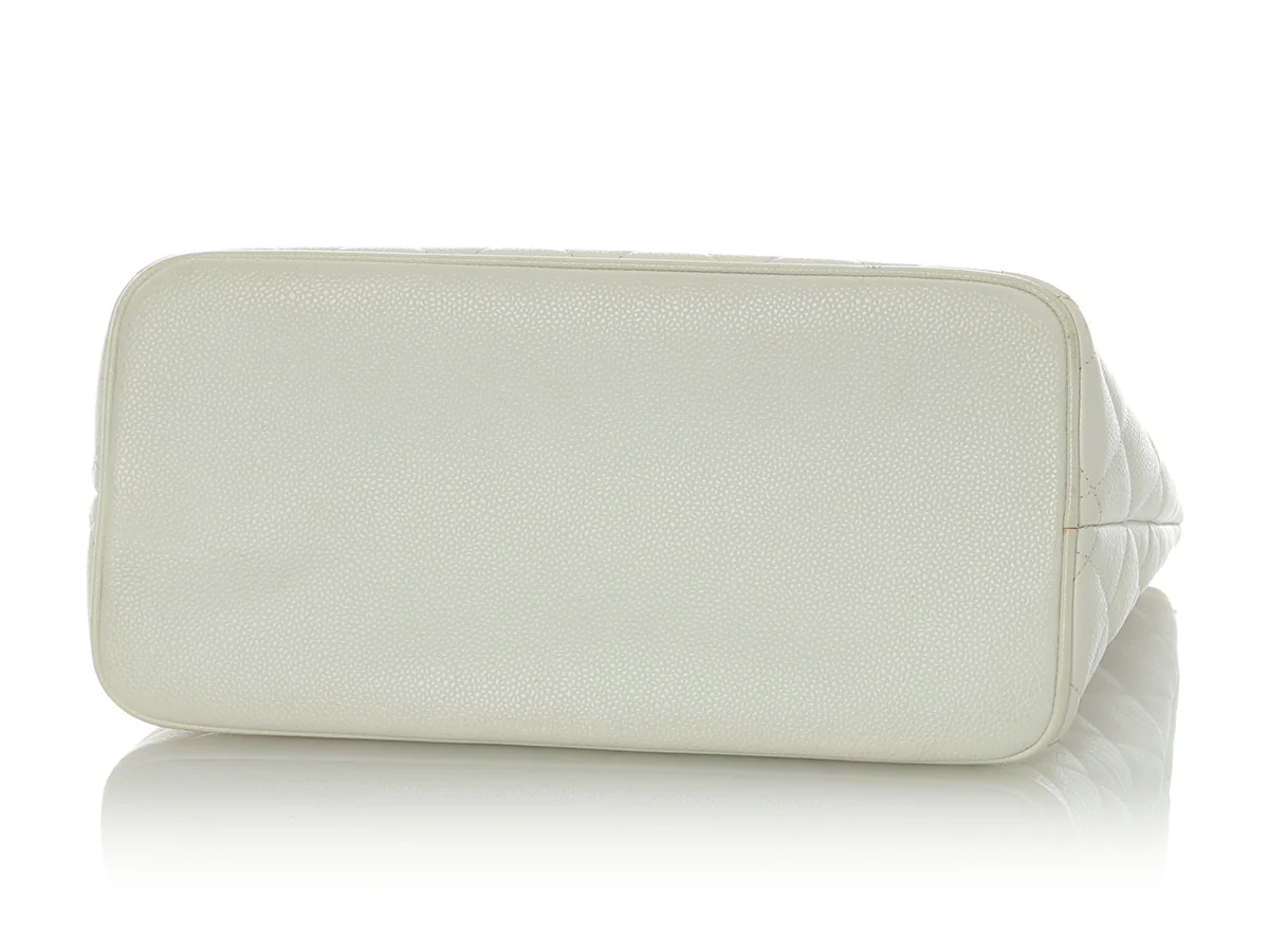 Chanel White Quilted Caviar Medallion Tote - Image 6
