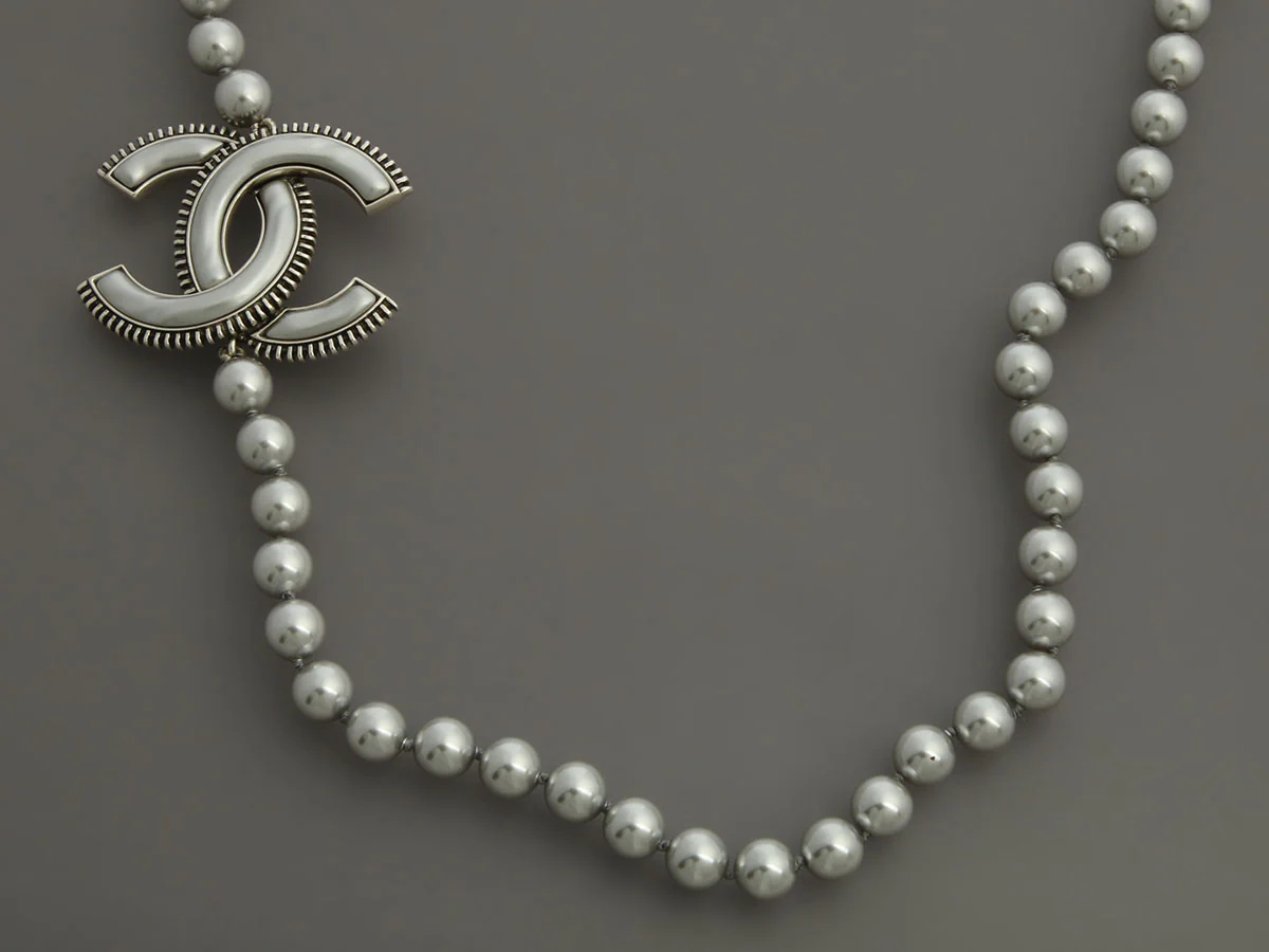 Chanel Gray Pearl Long Necklace - Image 2