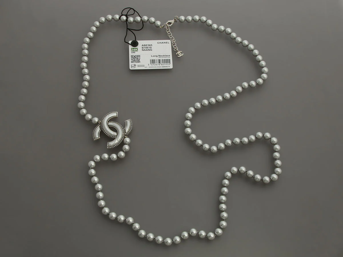 Chanel Gray Pearl Long Necklace - Image 3
