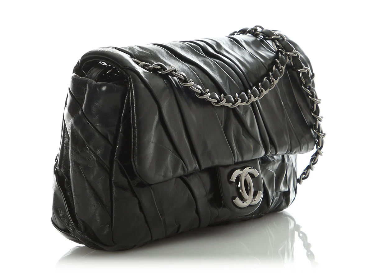 Chanel Black Glazed Calfskin Twisted Flap - Image 6