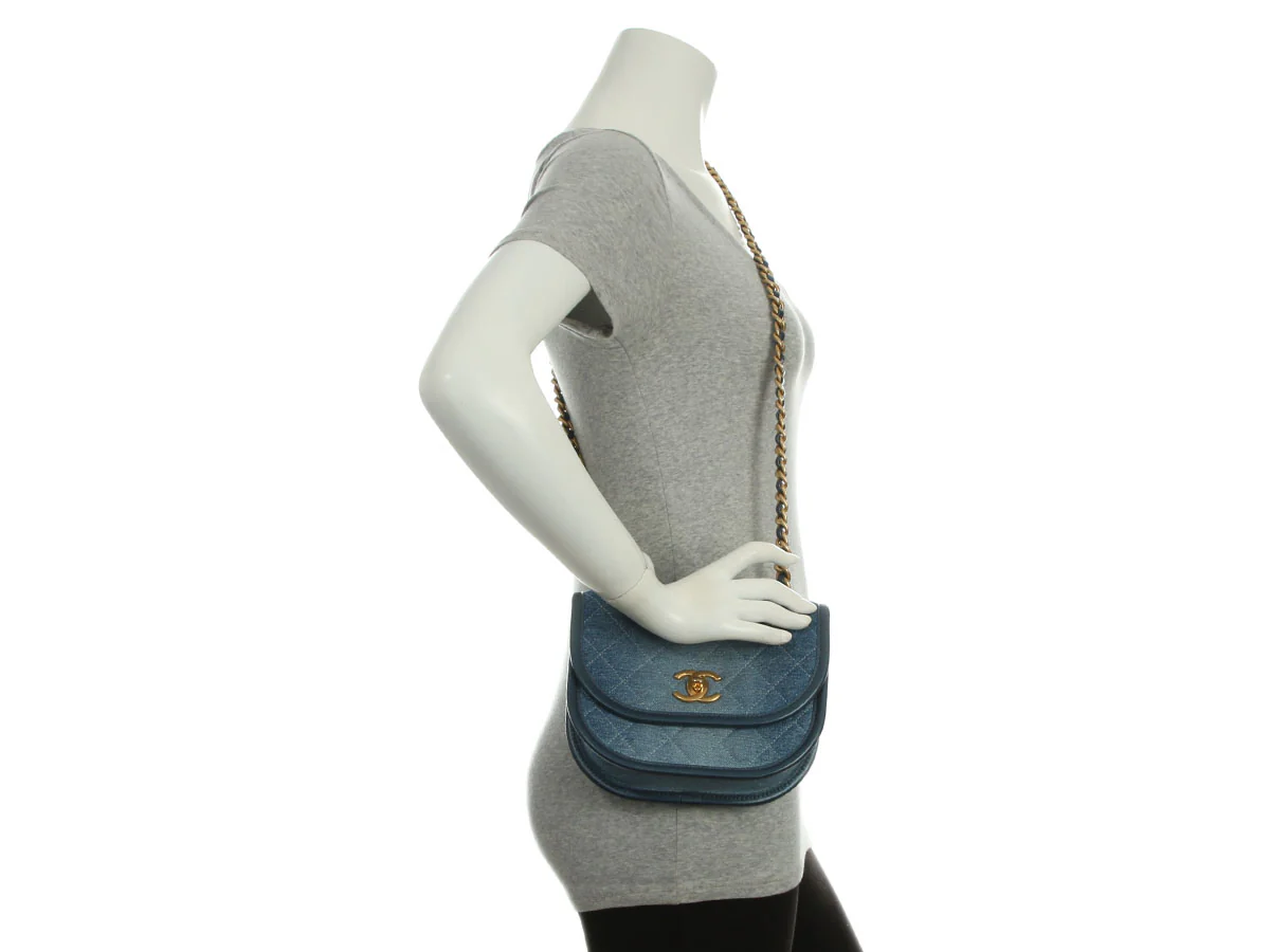 Chanel Small Denim Messenger Bag - Image 10