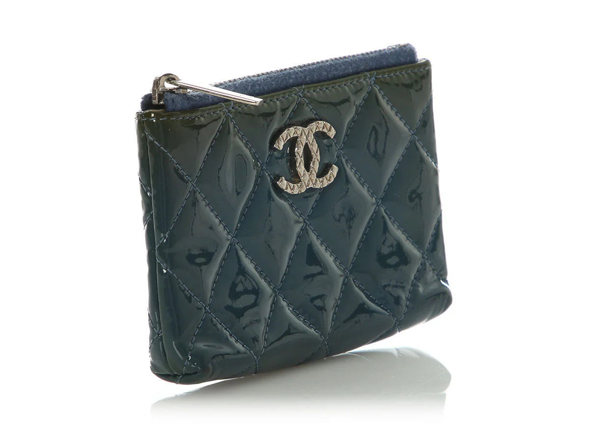 Chanel Blue Quilted Patent Coin Purse - Image 4