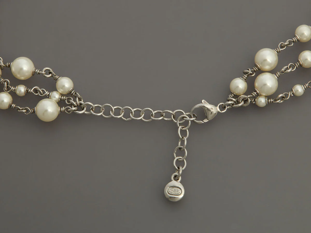 Chanel Crystal Bow Multi-Strand Pearl Necklace - Image 4