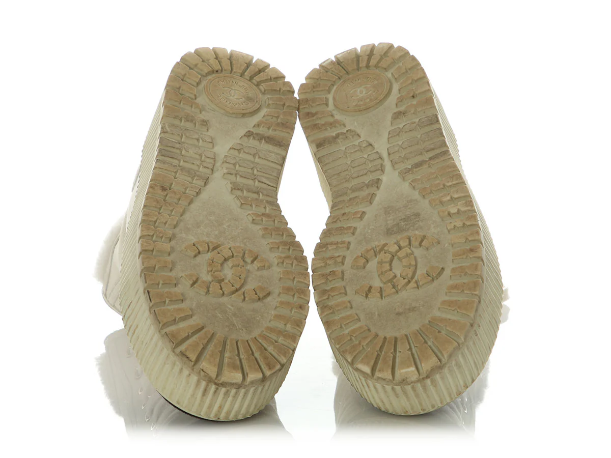 Chanel White Kid Suede and Shearling Lace-Up Boots - Image 6
