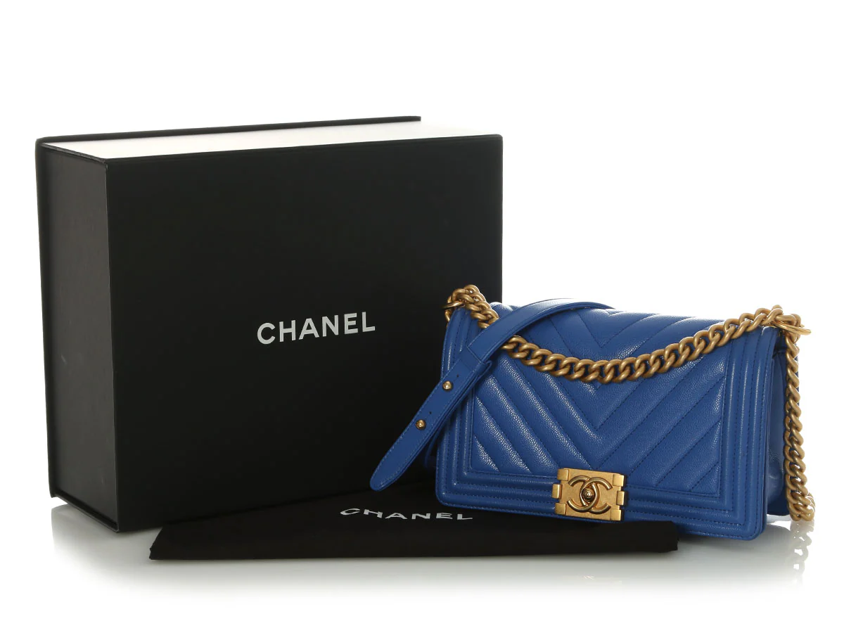 Chanel Old Medium Cobalt Blue Chevron-Quilted Caviar Boy Bag - Image 2