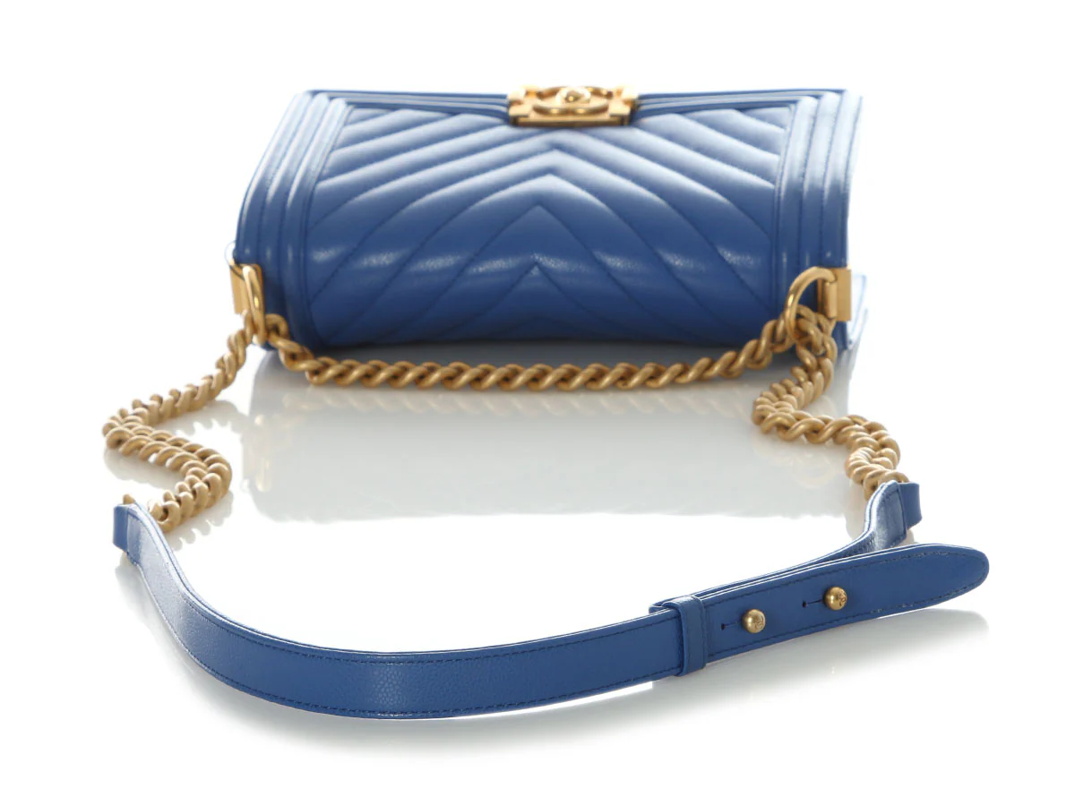 Chanel Old Medium Cobalt Blue Chevron-Quilted Caviar Boy Bag - Image 8