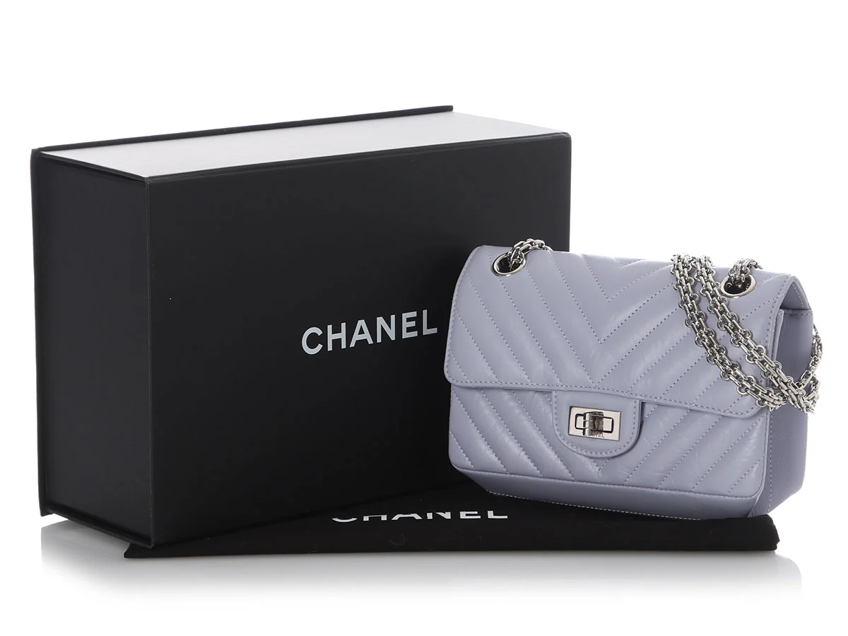 Chanel Mini Lilac Chevron-Quilted Aged Calfskin Reissue - Image 2