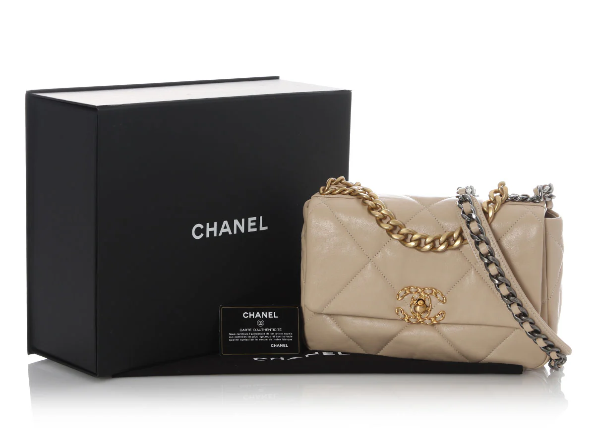 Chanel Small Beige Quilted Calfskin 19 Flap - Image 2
