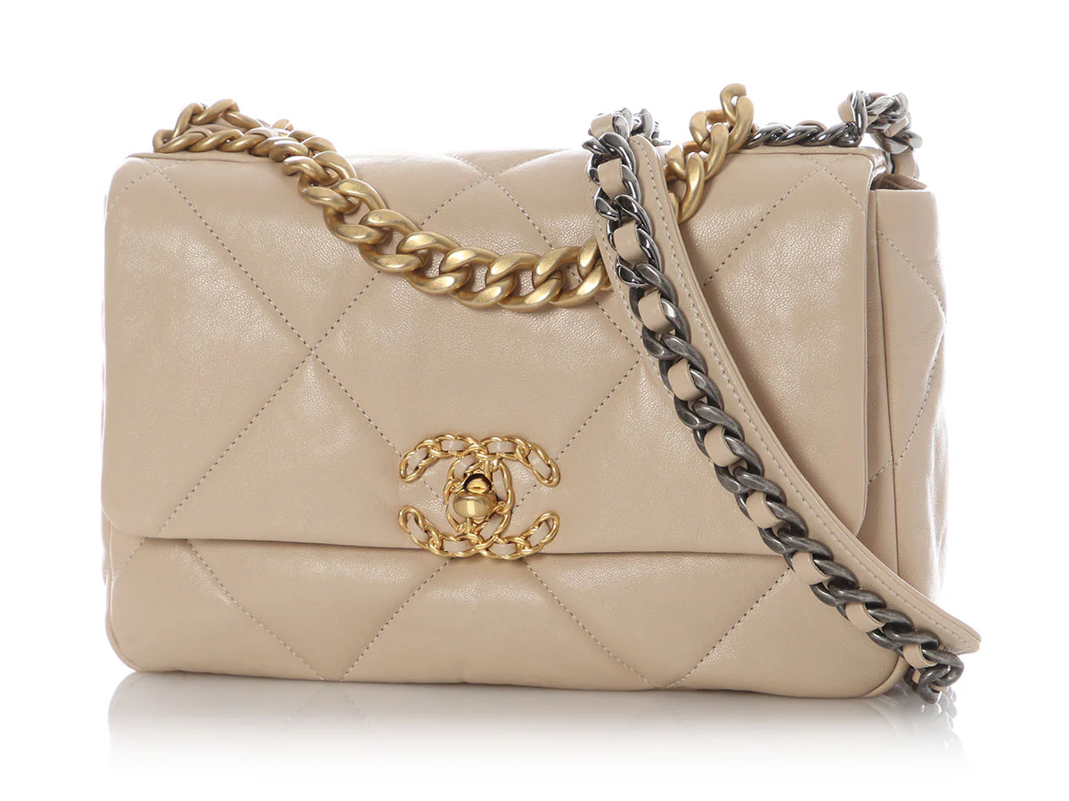 Chanel Small Beige Quilted Calfskin 19 Flap - Image 3