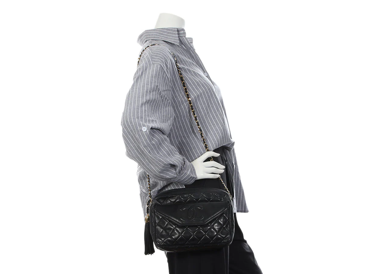 Chanel Vintage Black Quilted Lambskin Tassel Camera Bag - Image 9