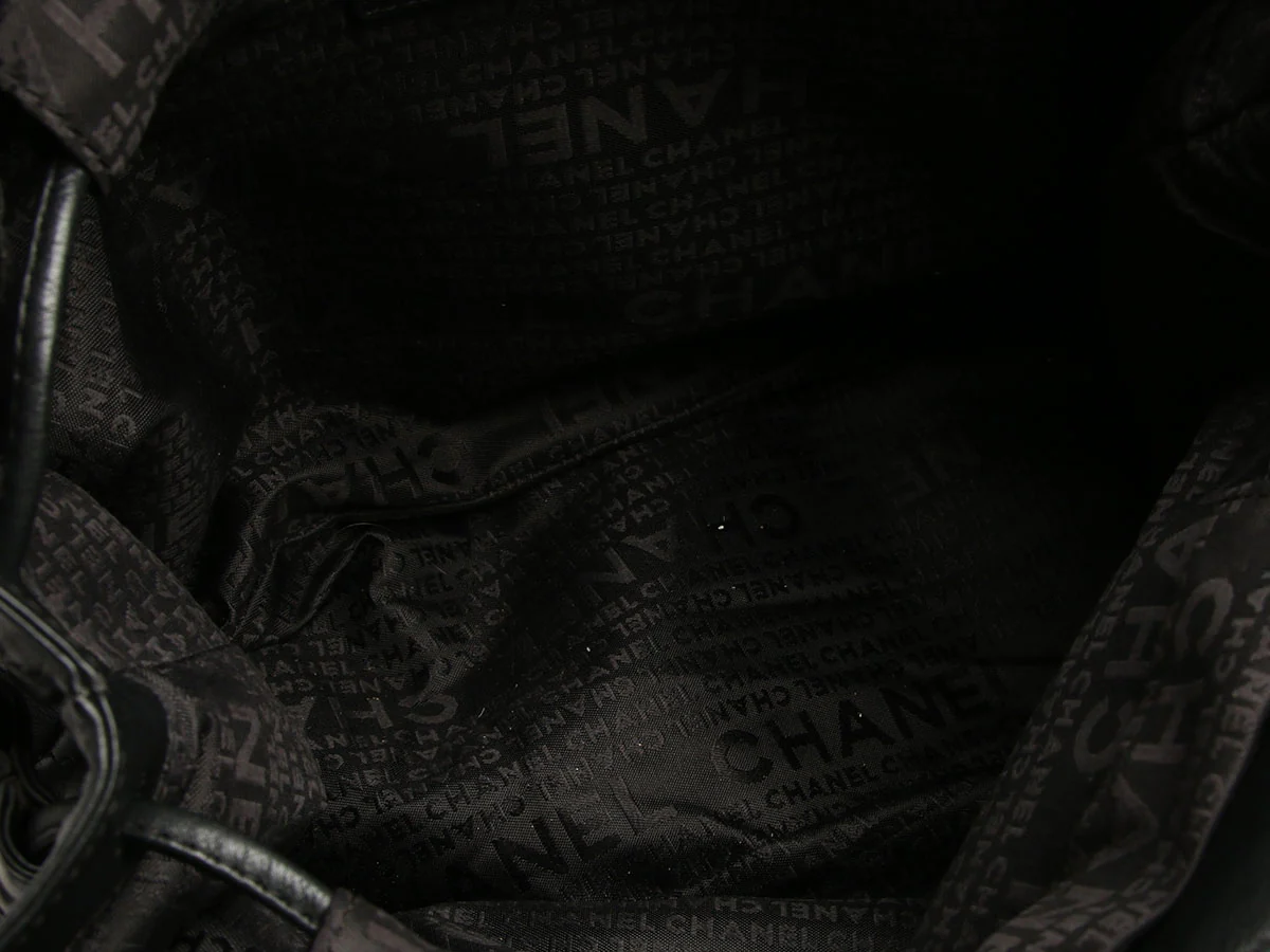 Chanel Chocolate Bar Black Hobo Bag - Image 8
