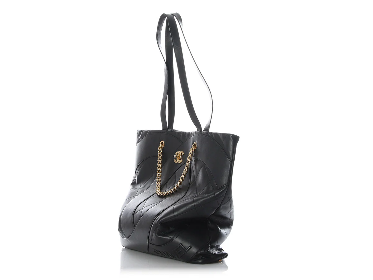 Chanel extra large black Club Monaco tote - Image 4