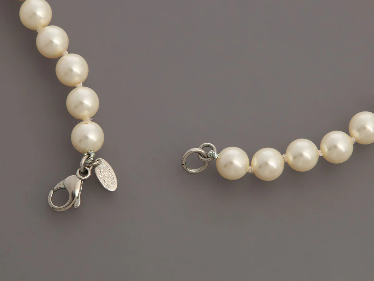 Chanel Extra Long Pearl Logo Necklace - Image 4