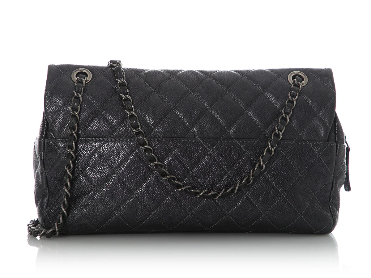 Chanel Jumbo Metallic Gray Quilted Caviar Easy Flow Flap - Image 4