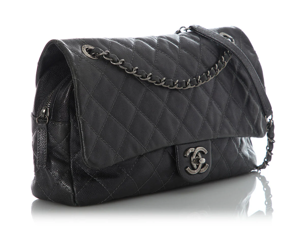 Chanel Jumbo Metallic Gray Quilted Caviar Easy Flow Flap - Image 5