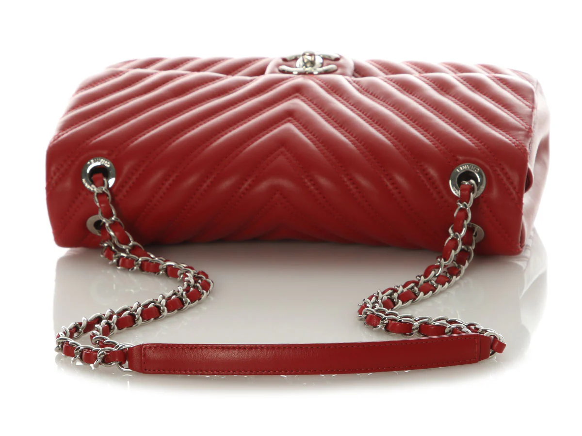 Chanel Jumbo Red Chevron-Quilted Lambskin Classic Single Flap - Image 7