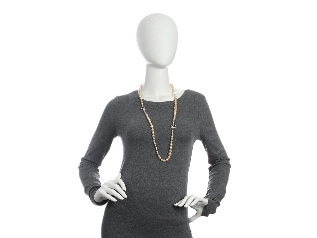 Chanel Long CC Pearl Necklace - Image 5