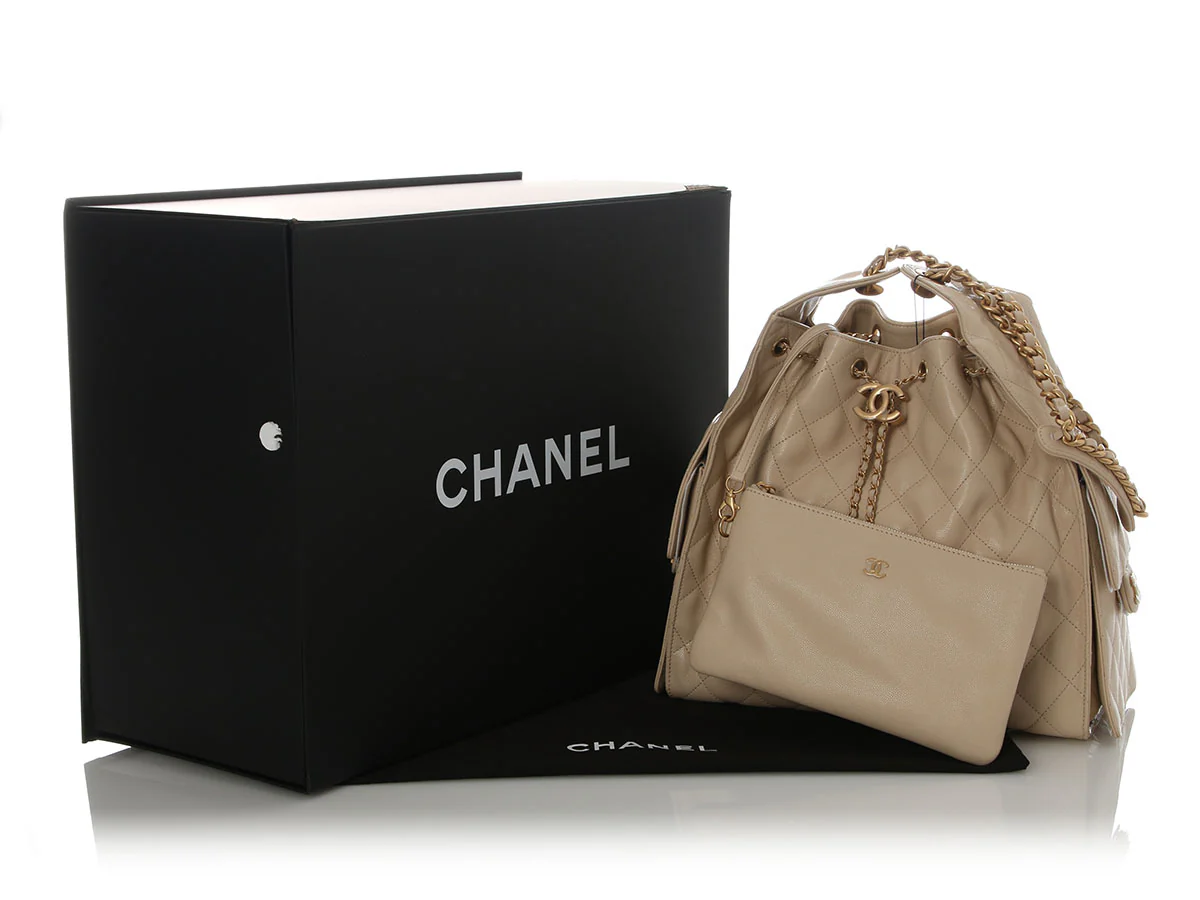Chanel Medium Beige Caviar 25 Bag - Image 2